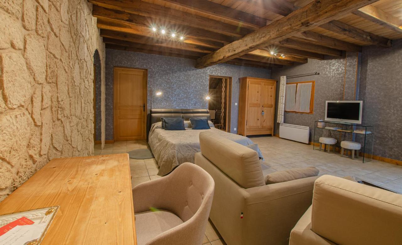 La Chambre D'Amis La Costignieres Montgueux ภายนอก รูปภาพ
