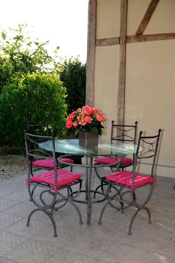 La Chambre D'Amis La Costignieres Montgueux ภายนอก รูปภาพ